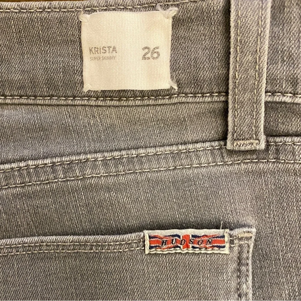 Hudson 26 (US 2) Jeans Krista Skinny Gray Women’s Low Rise Stretch Distressed